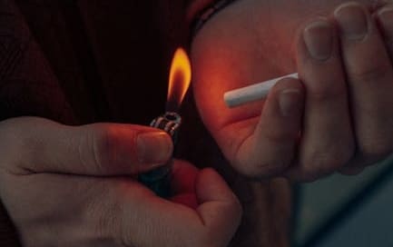 Why do nicotine pouches burn?